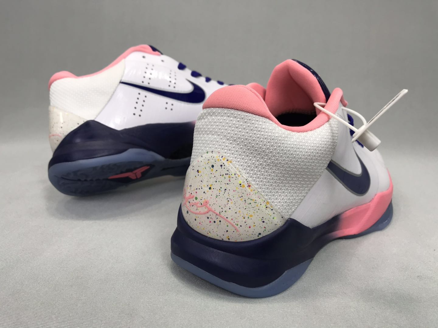 Nike Kobe 5 womens Protro Pink ribbon